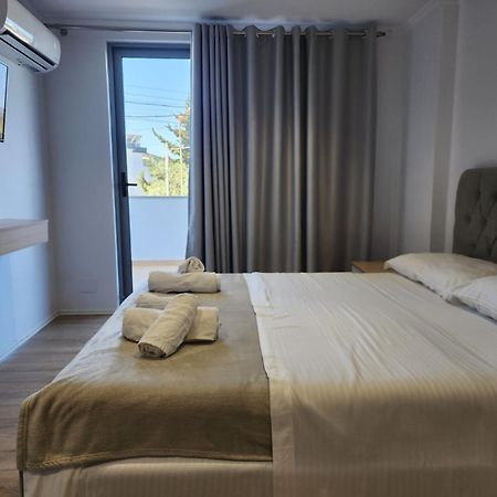 Ventus Hotel Ksamil Esterno foto