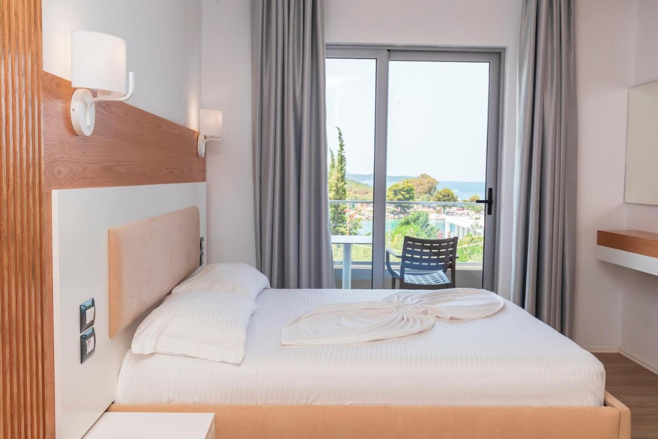 Ventus Hotel Ksamil Esterno foto